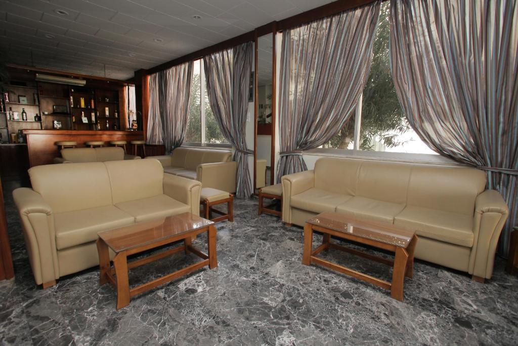 Hotel Evans 2*